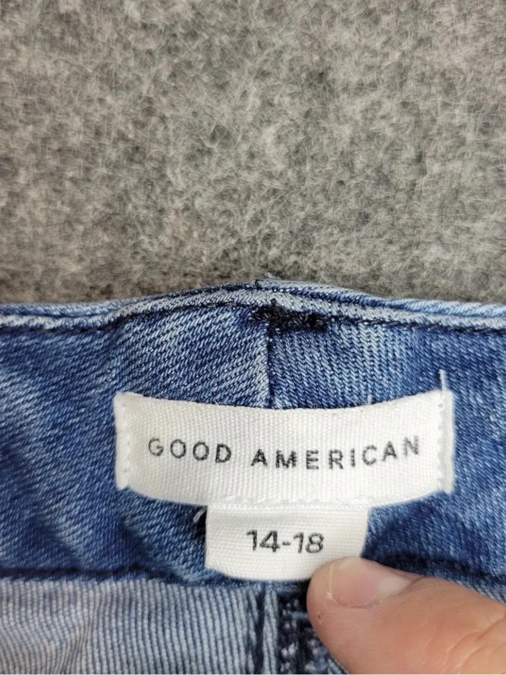 Good American always fits jeans